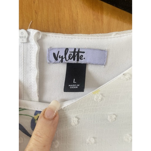 Violet Women's Floral Swiss Dot Dress Ivory Multicolor Short Sleeve Size L - Picture 3 of 4